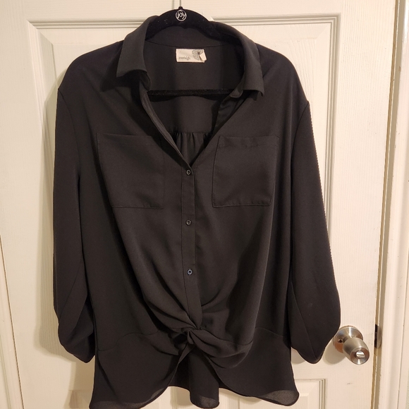 NWOT Everleigh XL Twist Front Patch Pocket Blouse - Picture 4 of 4
